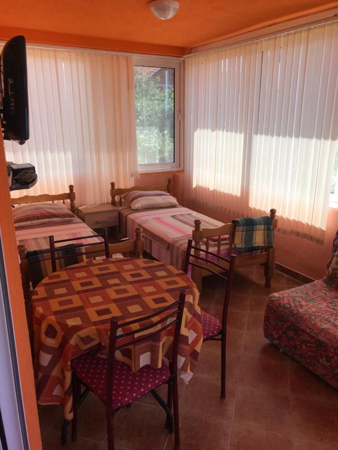 Holiday Home Orange Utjeha Exterior foto